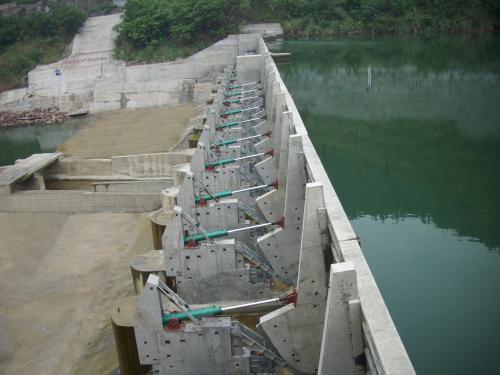 翻板闸门 翻板闸门