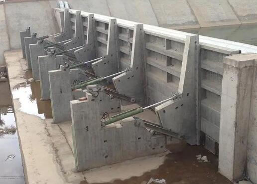 翻板闸门 翻板闸门